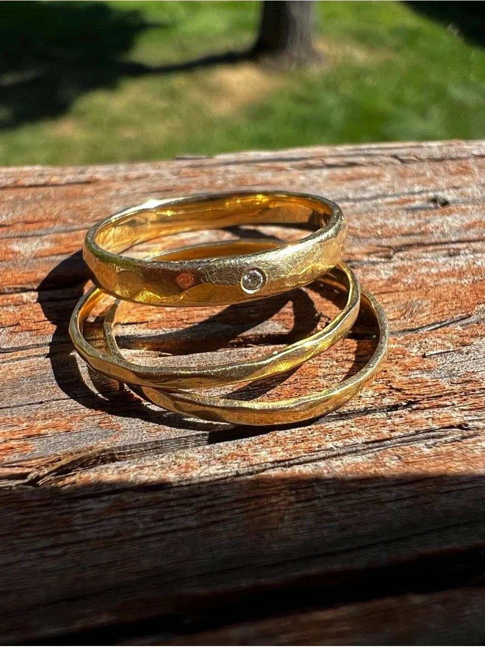 N/A elegant gold